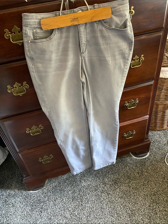 Jones New York Denim - Jones of New York 5-pocket light grey jean. Size 10 petite.